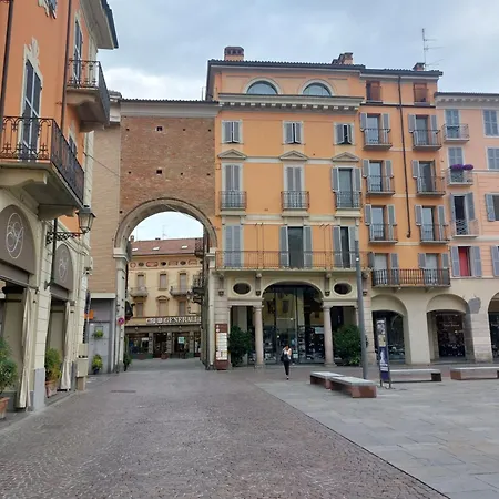 Сasa de vacaciones La Torre Della Contessa Casale Monferrato