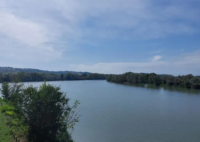 La Torre Della Contessa Дом отдыха Казале-Монферрато